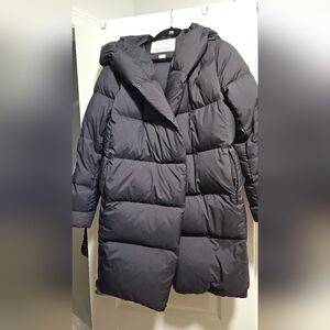 Aritzia Duvet Puffer Mid (Black, Small)